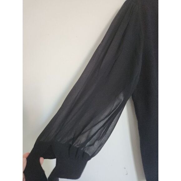 Chico's Black Knit w/Semi Sheer Sleeves Pullover Sweater Blouse size 2 or Large - Picture 2 of 7